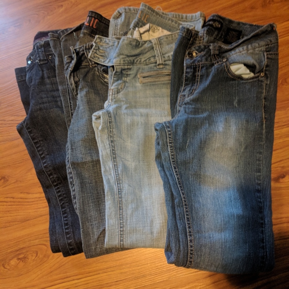 4 pairs of pants